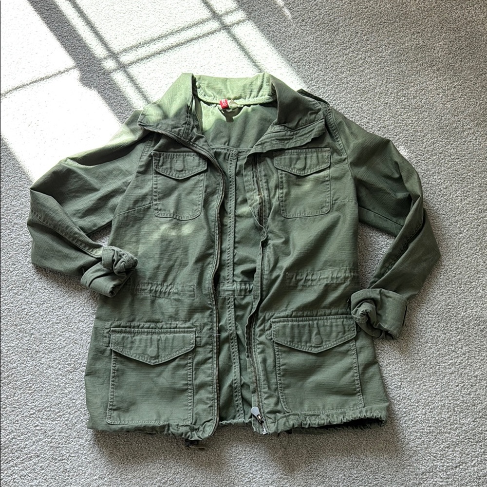 3 for $25 ❤️ // H&M Utility Jacket